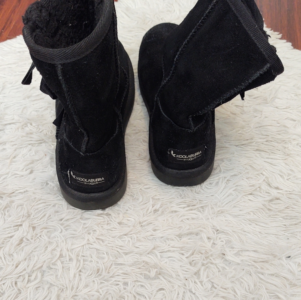 Kookaburra By Ugg Victoria Short Bow Boots Black - Picture 4 of 4